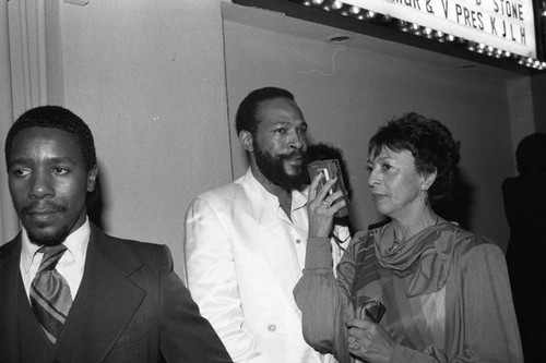 Gertrude Gipson interviewing Marvin Gaye outside of the Pied Piper club, Los Angeles, 1983