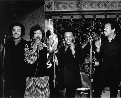 Gladys Knight and the Pips performing, Los Angeles, ca. 1973