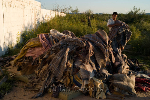 Drying blankets, Juárez, 2008