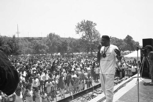 Malcolm-Jamal Warner performing at Black Family Reunion, Los Angeles, 1989