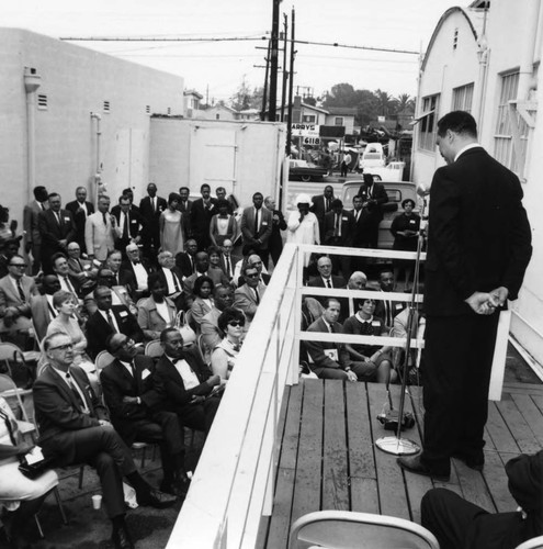 Reverend Sullivan delivers an address, Los Angeles, 1967