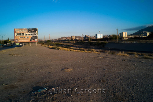 Police sign, Juárez, 2008