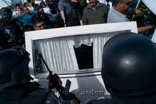 Funeral car and police, Juárez, 2008