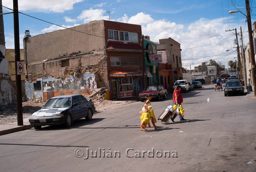 Woman and Girl, Juárez, 2007