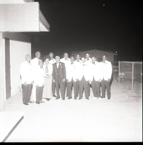 Calvary Baptist Church members group portrait, Los Angeles, 1971