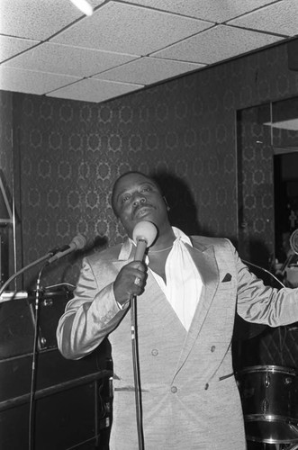 Robin Harris performing at the Pied Piper nightclub, Los Angeles, 1987