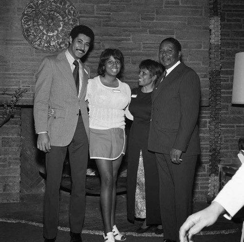 Ballantine Award winner Edna Aliewine posing with others, Los Angeles. ca. 1974