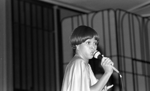 Deniece Williams performing at the NAACP Image Awards, Los Angeles, 1978