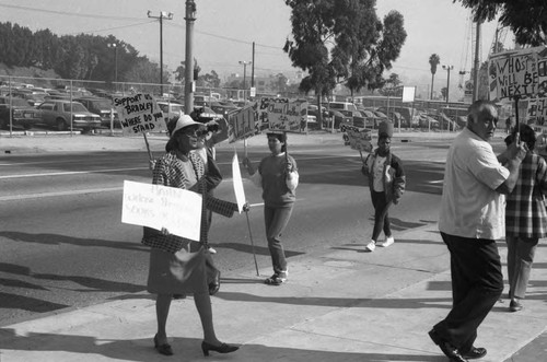 Residents protesting planned destruction of homes, Los Angeles, 1989