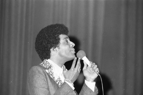 Billy Griffin performing at KGFJ's Soul Search event, Los Angeles, 1975