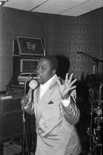 Robin Harris performing at the Pied Piper nightclub, Los Angeles, 1987