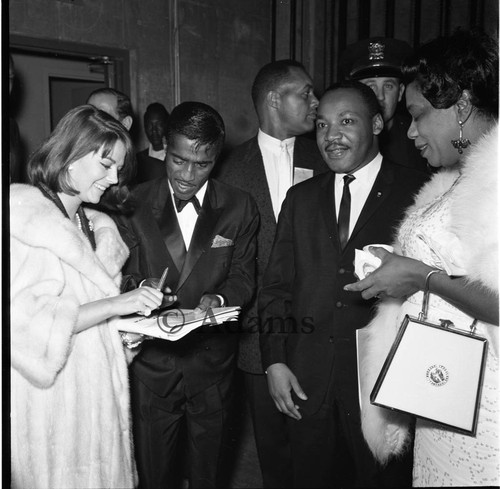 Sammy Davis, Natalie Wood with MLK, Los Angeles, 1963