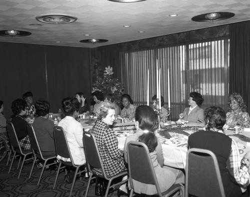 Women Dining, Los Angeles