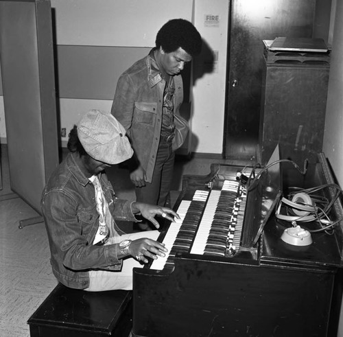 Hamilton Barker working at the Total Experience Recording Studio, Los Angeles, 1975