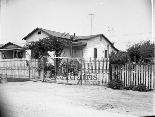 Small house, Los Angeles, 1958