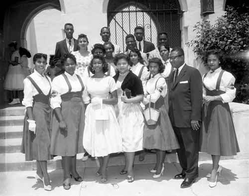 Reverend Ford and women, Los Angeles, 1957