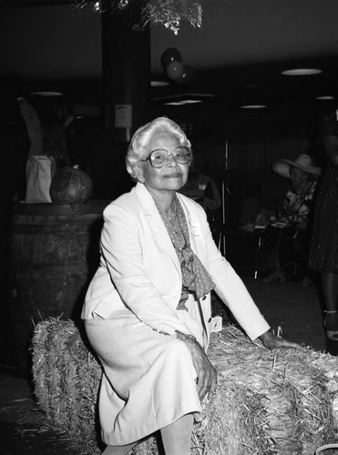 Flora Grant attending the Family Savings & Loan open house, Los Angeles, 1983