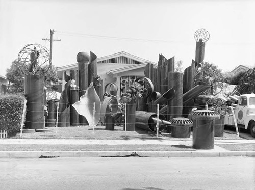 Outdoor sculpture display, "The Tenth Wonder of the Word," by Lew and Dianne Harris, Los Angeles, 1984