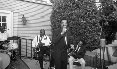 Lionel Richie performing for the Harry A. Mier Center, Los Angeles, 1987