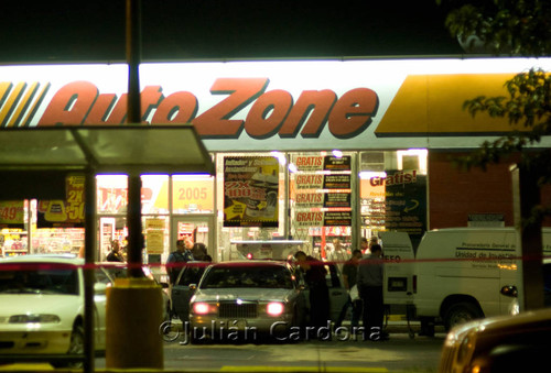 Execution at Auto Zone, Juárez, 2008