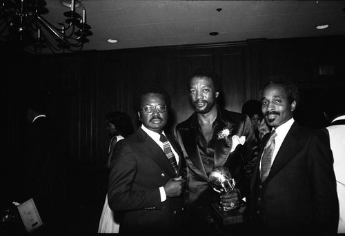 Paul Winfield posing with others at the NAACP Image Awards, Los Angeles, 1978