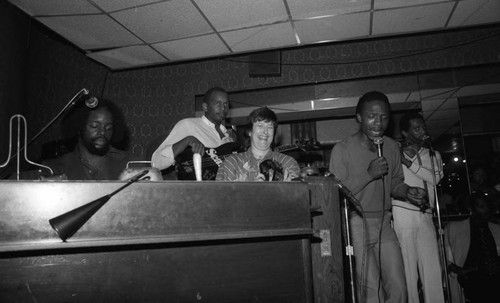 Musicians performing at the Pied Piper, Los Angeles, ca. 1980