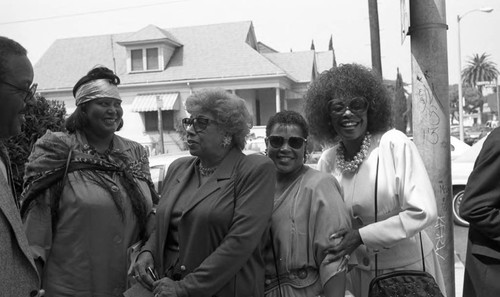 Jessie Mae Beavers funeral attendees posing together, Los Angeles, 1989