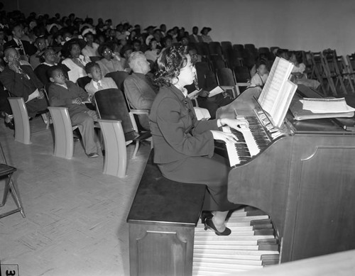 Organist, Los Angeles, 1949