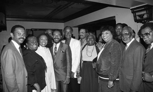 Vy Higginsen and Doris Troy posing with others at the west coast premiere of "Mama, I Want to Sing!", Los Angeles, 1986