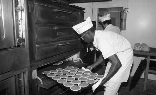 27th St. Bakery, Los Angeles, 1986