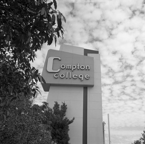 Compton College signage at a campus entrance, Compton, 1972