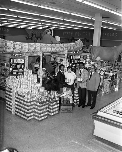 Market, Los Angeles, 1975