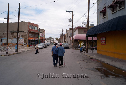 Two Men in the Street, Juárez, 2007