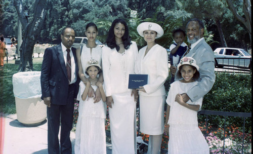 Nichole Bailey family members posing together, Los Angeles, 1996