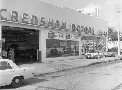 Crenshaw Motors in operation during the holiday season, Los Angeles, 1983