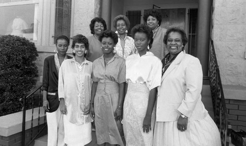 Alpha Gamma Omega Chapter, AKA scholarship program recipients and participants posing together, Los Angeles, 1986