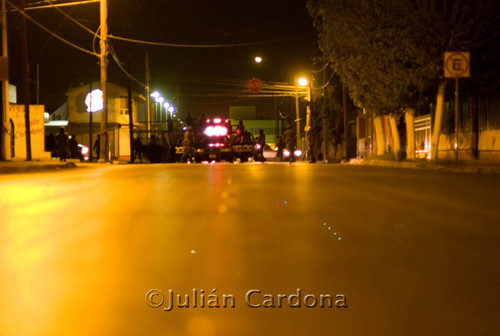 Military stopping police, Juárez, 2008