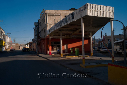 Closed Gas Station, Juárez, 2007