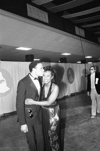 Al Jarreau and Gladys Knight posing together at the 26th Annual Grammy Awards, Los Angeles, 1984