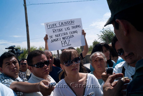 Military press briefing, Juárez, 2008