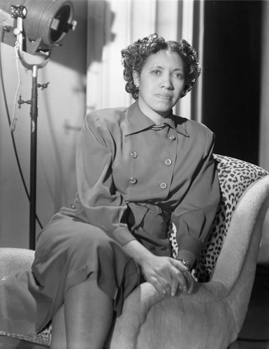 Helen Wheeler Riddle sitting for a portrait, Los Angeles, 1948