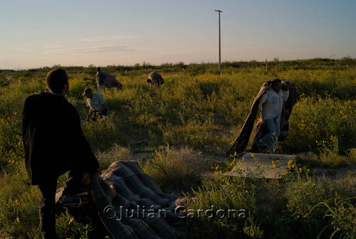 Drying blankets, Juárez, 2008