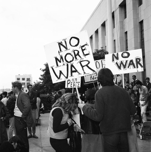 Congress of Racial Equality demonstrators picketing the Federal Building, Los Angeles, 1965