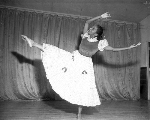 Dancer Eunice Cain, Los Angeles, 1960