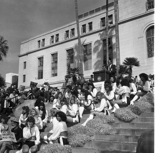 Tom Bradley and cheerleaders, Los Angeles, 1984