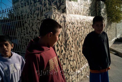 Boys in Anapra, Juárez, 2008