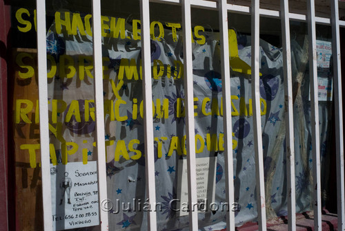 Barred windows, Juárez, 2008