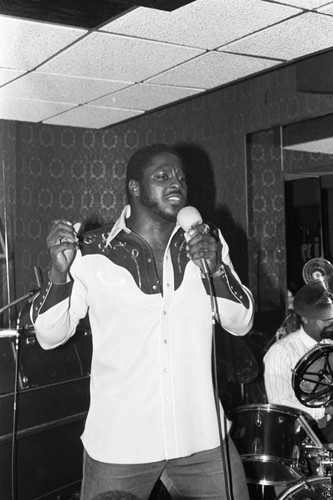 Henry Lawrence performing at the Pied Piper nightclub, Los Angeles, 1987