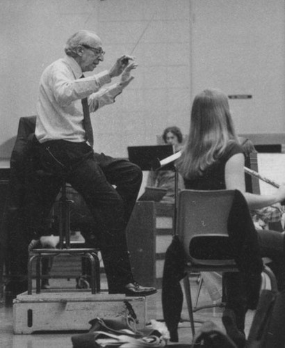 Aaron Copland conducts a class at California State University, Northridge (CSUN), May 5, 1975