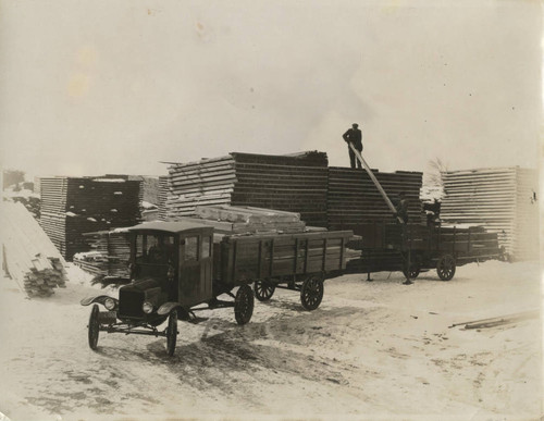 Canadian Lumber Truck